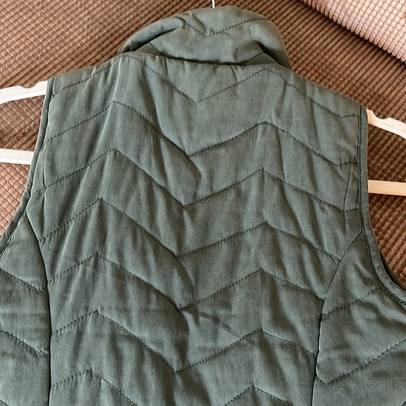 Vest by Supplies at Union Bay NWT. Military Green xsp plaid flannel lining - Picture 9 of 10